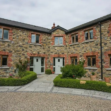 Terraced Houses Courtyard Garlow Cross Eir04048 Iya * Navan